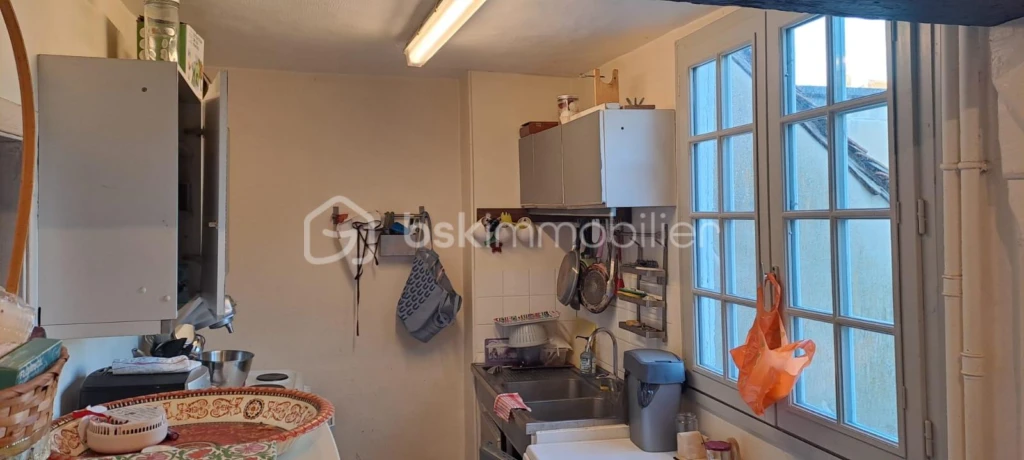 DlDMpN9bT6zlnfjKtpZL9QyeylSnAsIJfecZEhEV.jpg