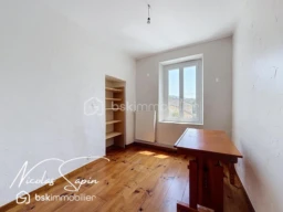 JnUyi8lkDjcN6peUrlW1JOcgPjSYcn8zr5LWf0sR.jpg