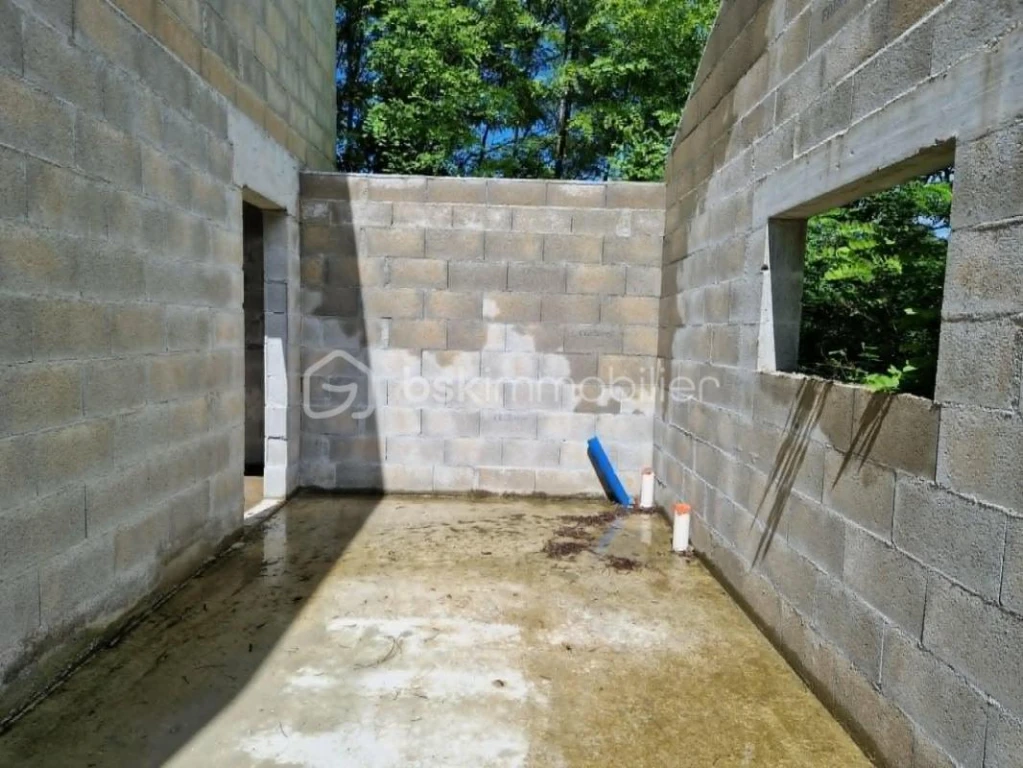 CCBKeqA7VAFhAIK8lvpOt0OgSJ9sldRbj6ZUq2mv.jpg
