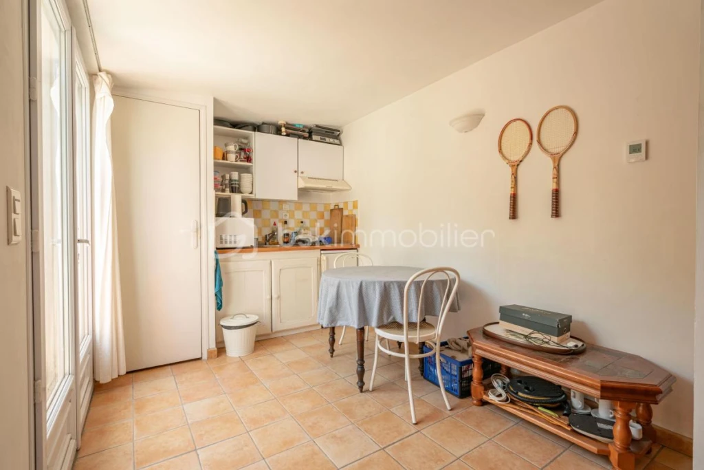 Kzr7LEn425XgYSHHLbE7Ym7cm8MPIpyjBOhiNaaV.jpg