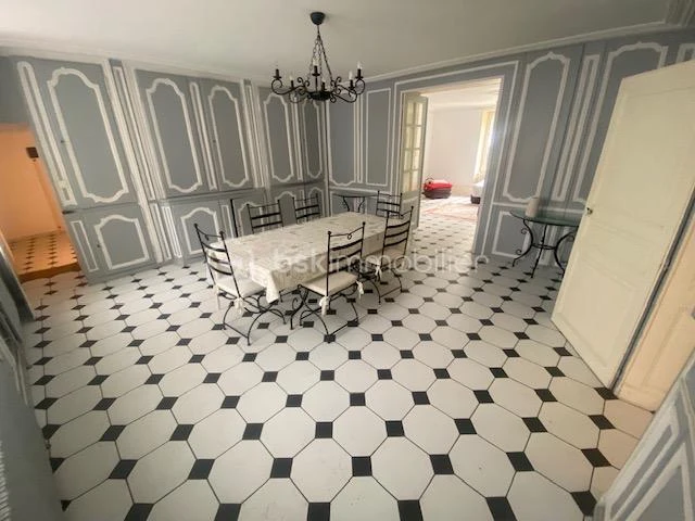 HUNcSjTG8LxlC2SInor7Y7M7kL2xH4mw9S7YpOAU.jpg