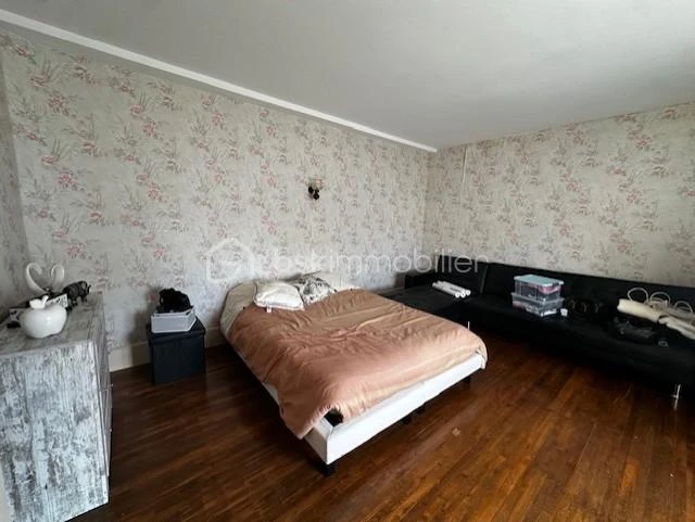 HmUe1bKYp5D4hNAjVPslolJfXOW1nTGNOQXIKOMd.jpg
