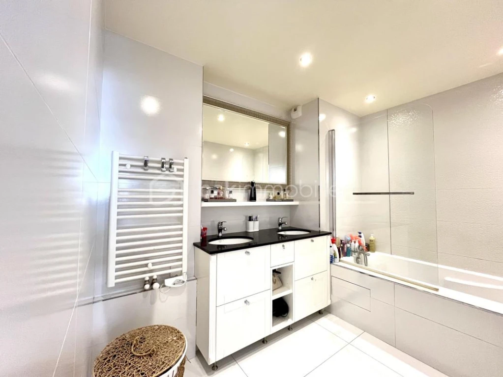 wSEGmsBA8YPOaGN0iNQNO42wKCVOVs5WxQq0Ei5m.jpg