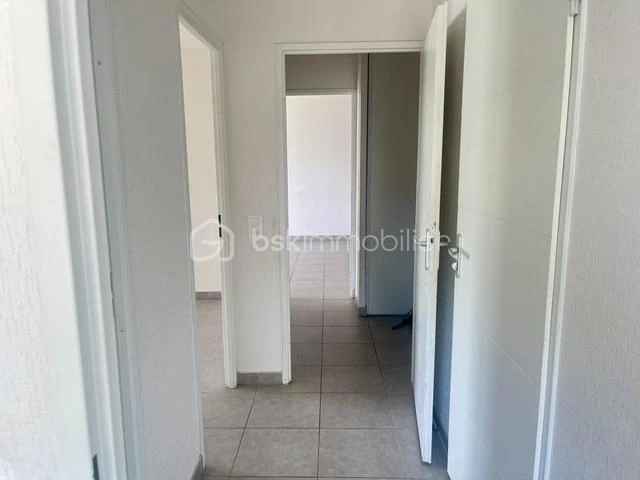 4yqgBUkakkoGbrLqr8EkUS73GqbctGXaUxOFfvBR.jpg