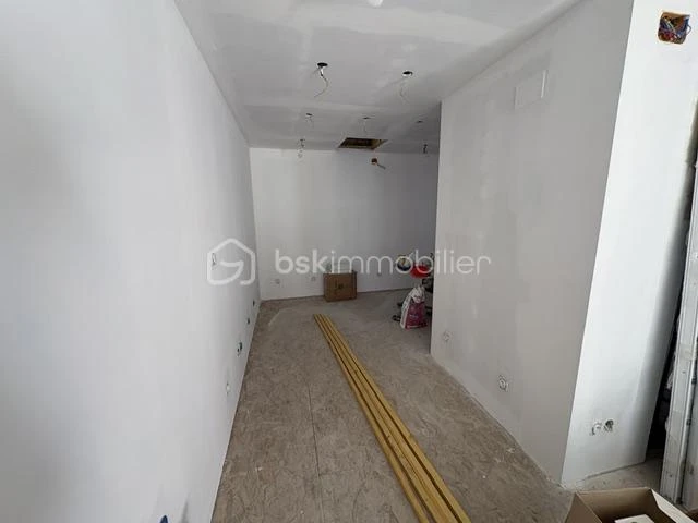 kQ7WB5oMyJTUHSOhlQ9u17G037ccPVuRpPqnAqiF.jpg