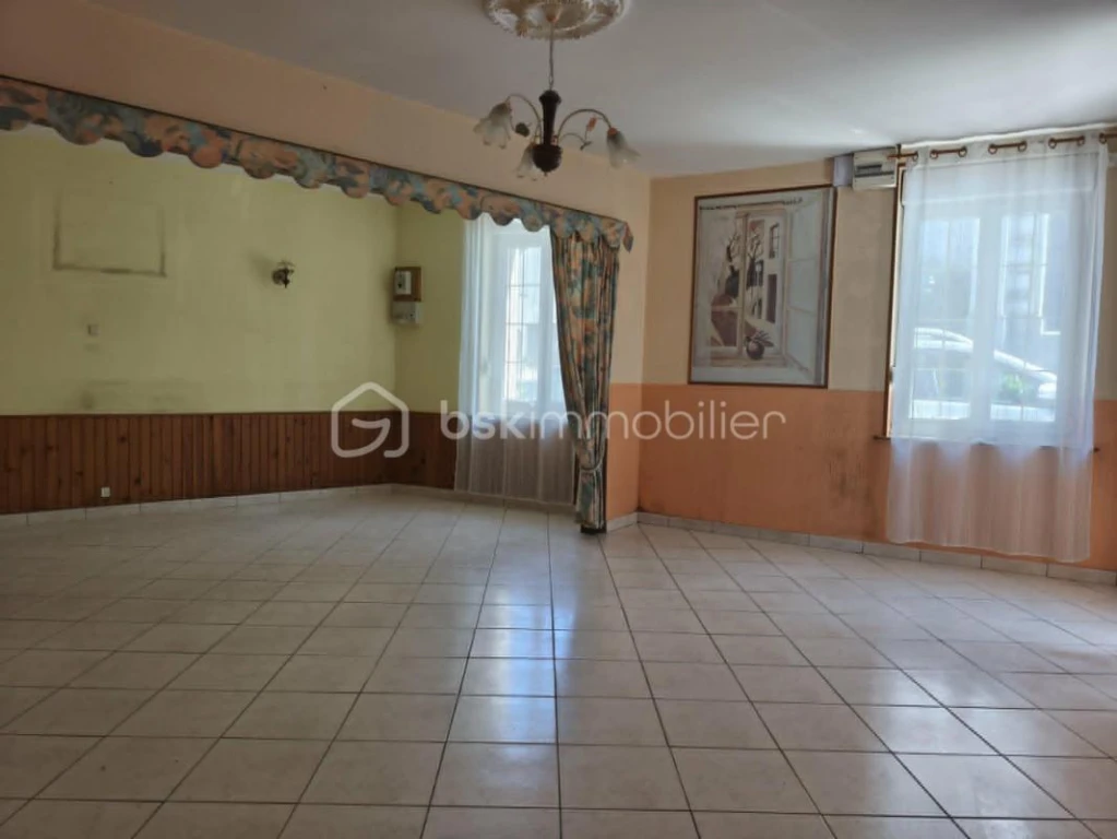 OCBLhjevns2KuioTu26h96x8lQ9SK64rHLkMnOeJ.jpg