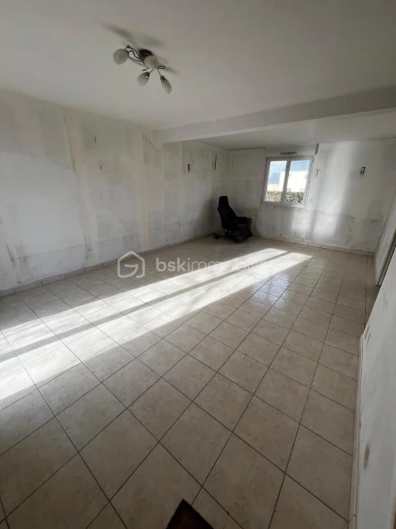 v6bkdwybGAprXf5a69Alii8q7179K2mAG1czT8Om.jpg