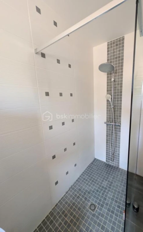 VNqhby8a1yTyuTgDIL71RsRcO8OzXZQaIJ1Uht5W.jpg