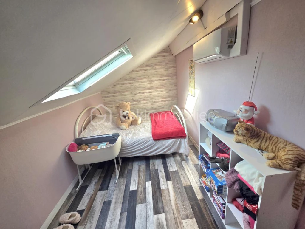 Uaqk5ST7OqQnbFMCIZxnX0n6KMaynDq4xMc7TlNI.jpg
