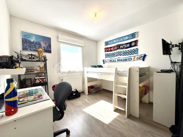 63W403hda63e2LggaAaW7mvi0LYsJxxHGmRhzhgN.jpg