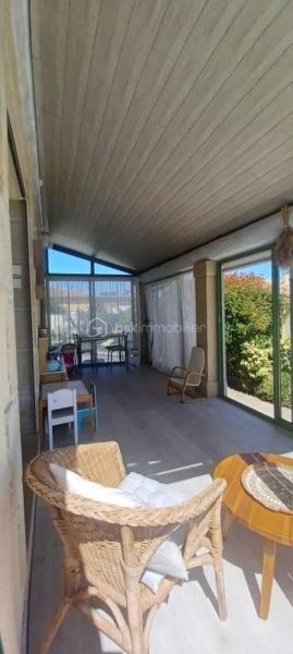 426tSprXvFEc6GFy0jGLXHA3LC4S4erq9MICqxxT.jpg