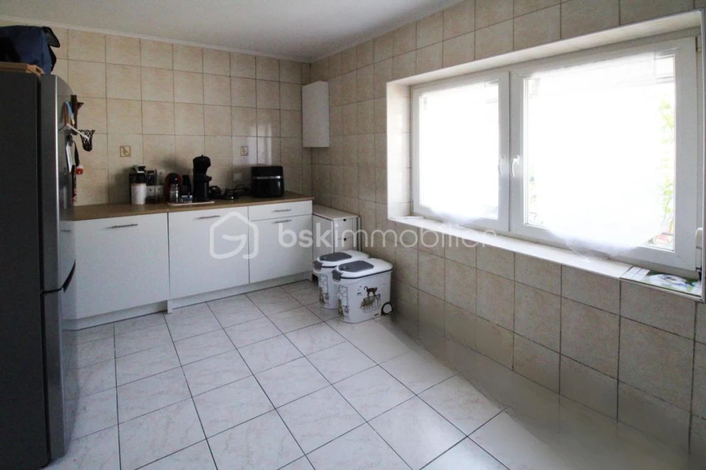 uQ8Fi7Piw45y0FGNaJF8ONuM1BU70pmIvTmxdyAu.jpg