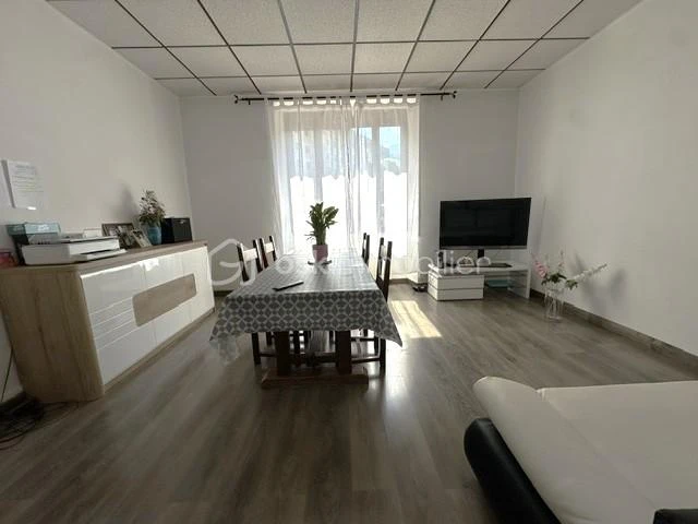 8kwL9awAu7K745E4sh3BhnvTV5NR8TqgTRIlElx6.jpg