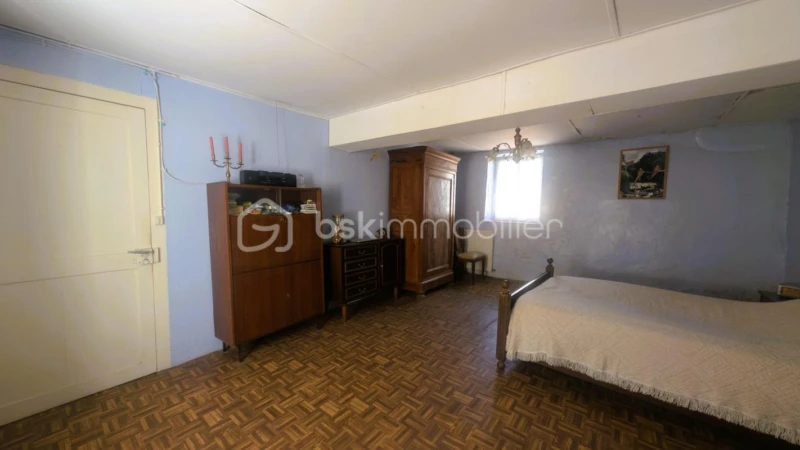 3JRj1bcVdW7wggVTjkEJuMM1mul6PLAk4x7U8Azv.jpg