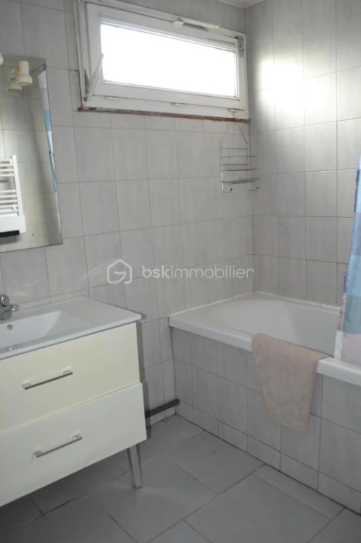 UaNxe5m65GhjGoGT1KylImbMkOzoj3mxds95CU6D.jpg