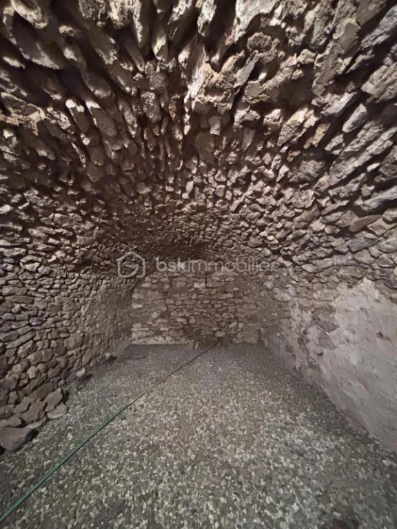 WR4U6UCfB0a5F0RvnNZ32pw2rwqzBq8xUAoavwTX.jpg