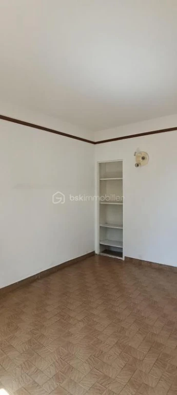 UasGRNBLtiZDg5xFQsf7rTW21GBIlO1PXv4SAndp.jpg