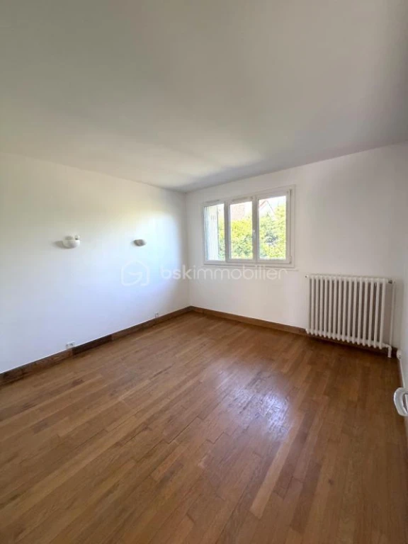 WdTB8TXyhZWit61vBhCLZt2uy5LzIMS8XmJ6cvyH.jpg