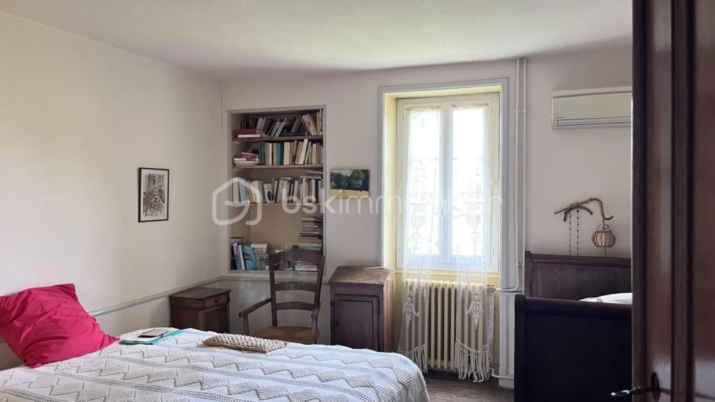 eksq17XK6VP77d1HeyhX9ciKsalDIJg8W48EbEP8.jpg