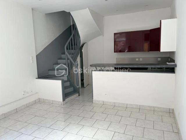 rnaewKA1A2kyip5DZhrWvHsSlQVgYm8M2BkAk5bd.jpg