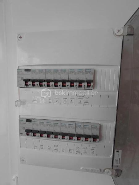 9FUf6W7zE6eelpCFpp19icT448hi33d4QV7sykEG.jpg