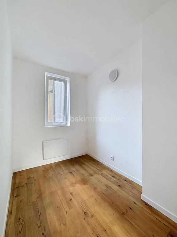 kw5nLxMBodhSx2xSUvDE80E71lcFSxfq9REXvCEv.jpg