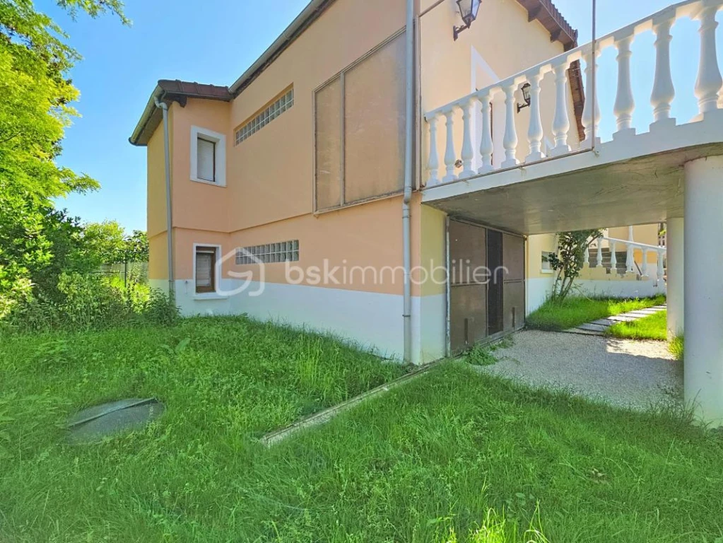 pdMEZTTR0mejrT91Gt3lMbkNlJReToasGtZzA4xg.jpg