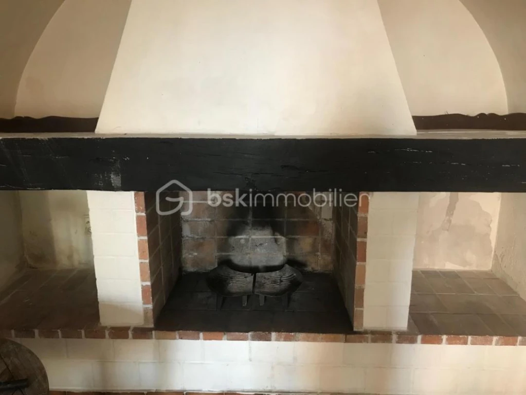 84ET4oe3ETHKLZOj2tE5oCaEGGL71bwL4X67ztGa.jpg