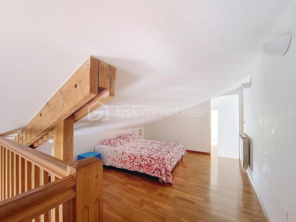 h6038ajb8Kaug3iavVWagIVirv1Jq70O93S6dQ5N.jpg