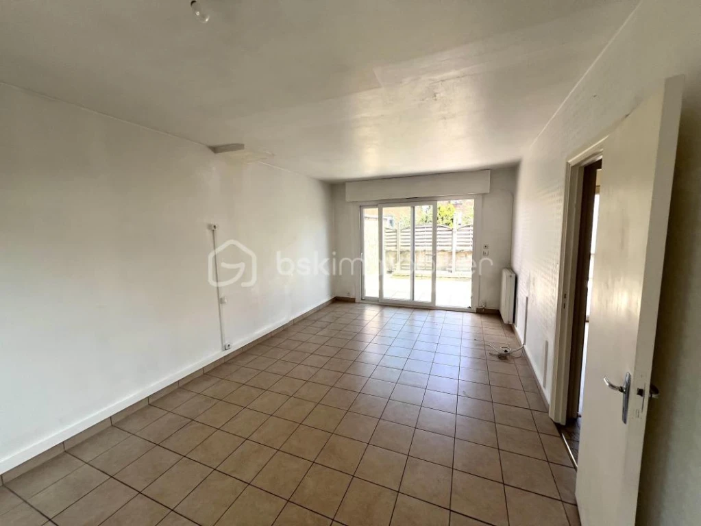 zHw8raiRVmYFySJnmXCvp5Tn6Hoq5OWYYvzRxiyX.jpg