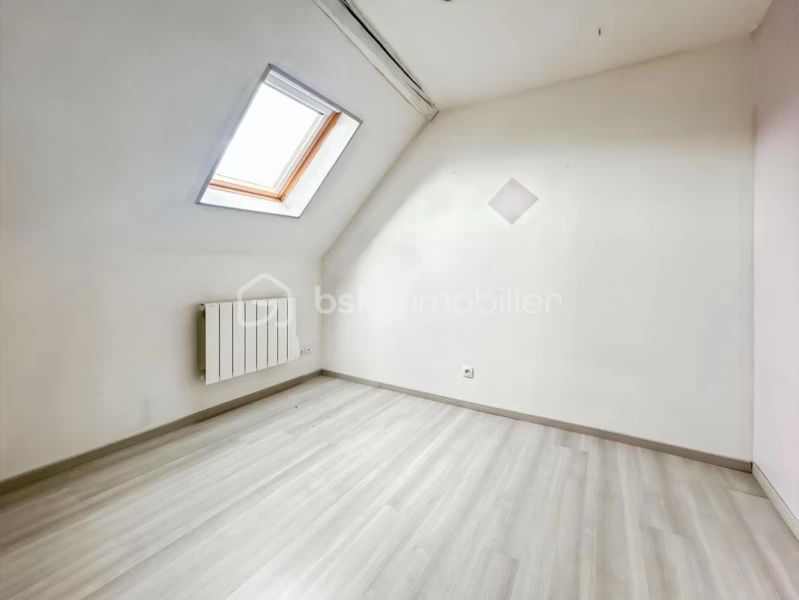 kKiRZJ0N5sGVAz6lBZcRtoh4n0Cn0E4Adr7NKKDB.jpg