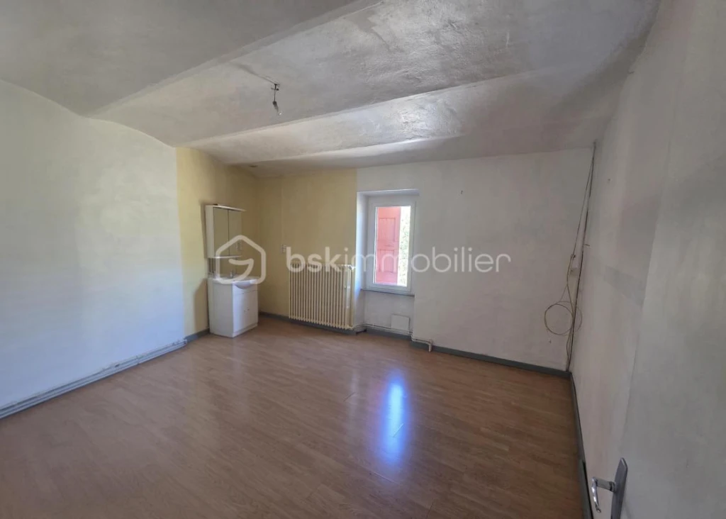 sB5YUY31ggOK2H2nEfdedJdIiUlActeoZa9P0EK8.jpg
