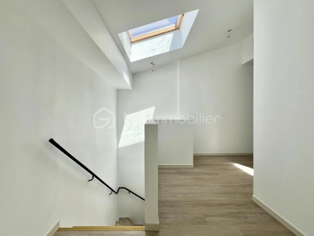 oiSBtUlFlpdmatVtSxivqhvRIuYe3mBin10M2wu5.jpg