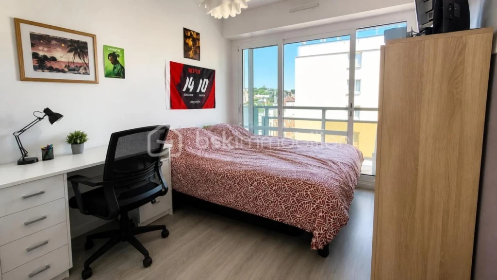 zq9sbuCHuvl43S9um5PwUC79MF5YCC2XoFi6gx78.jpg