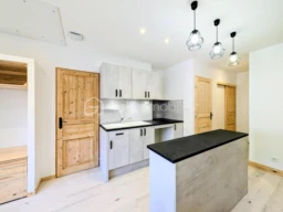Mx3pRg2FmrvzGY2ExjLnuJUqg9eTurEDowEH1zkm.jpg