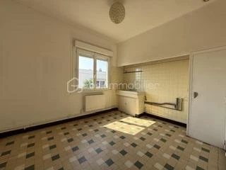 06y1dPzjBWW37fxe6d4UlTQ8Ker1i7orM7oB7HvS.jpg