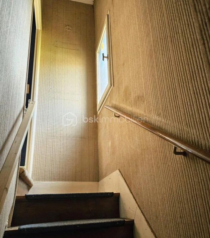 DpvtbQaCRLQlbHVKySEsY9OZcrBXWcMj6w0XJk6D.jpg