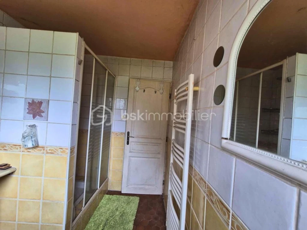 mLo92opmRRVAZzag4l8mm4XU5NzOgPUueCJtqnCY.jpg