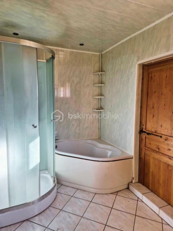 cedqe25D6IbUkdRQUIJ50xPdHDR237FzOI8Y0qSx.jpg