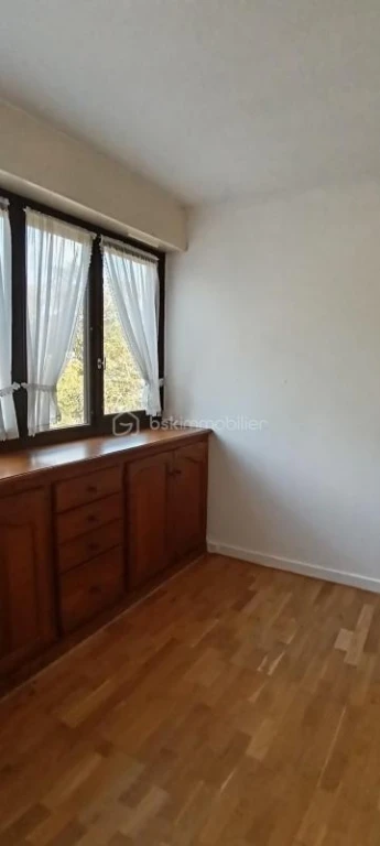 1suueDIheESXVPdeIO3xa7jr5GdEcFV5OpX5q0Xw.jpg