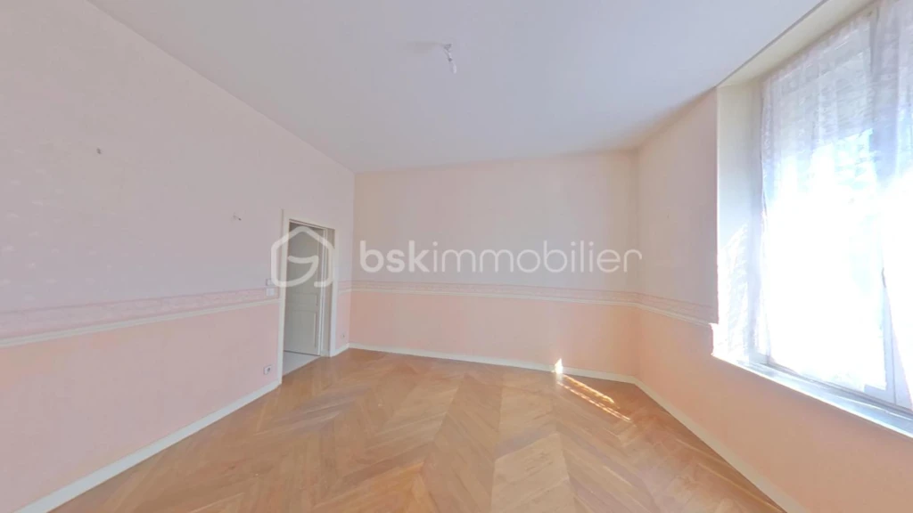 uR4Q7Fd8RswHtkihAKMhuqzy8tkcD65X2uWPA8RB.jpg