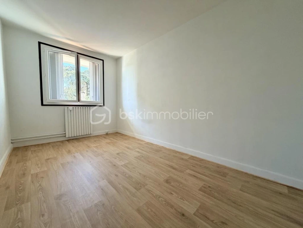 kj2tvSFENlDUEi4AhHPEkUNBu20rxlnykC7I3vKi.jpg