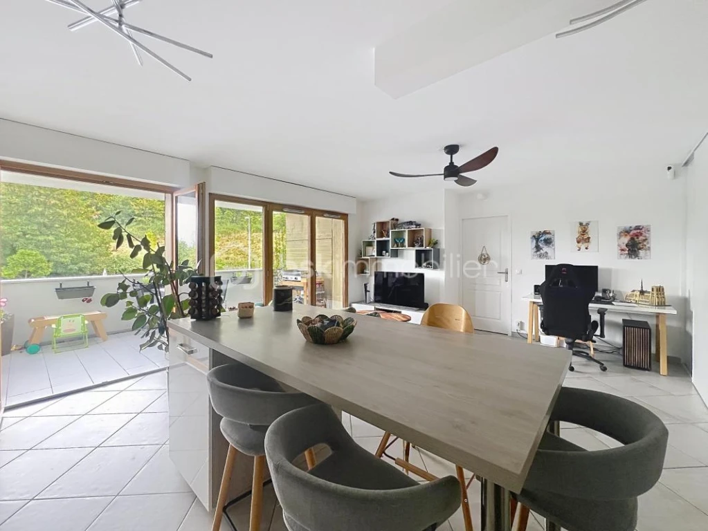 r3qhaCzHgubTLY3bLUAvAhfK7cUbvkX3gMI8zTky.jpg