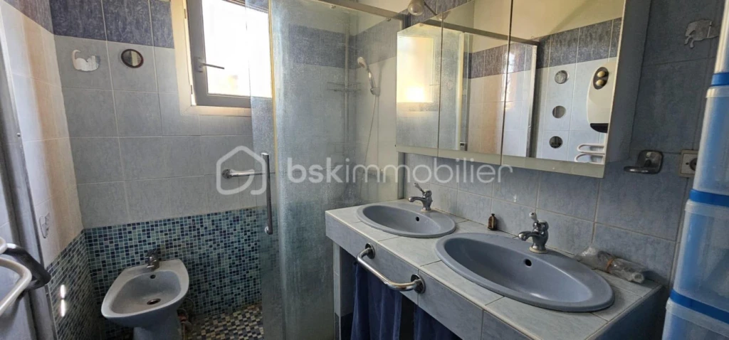 ql1BVxjiDZad40DD1ssi0RD5GAv4skODUENpY5EV.jpg