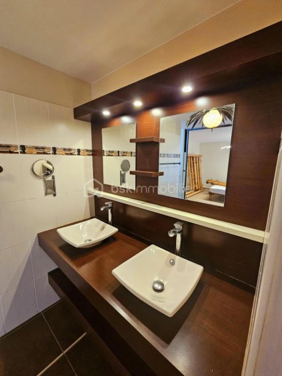 YNvjVrzEdJFBJxBI0p0kv2MpYPXvoppvsR8rOC5s.jpg