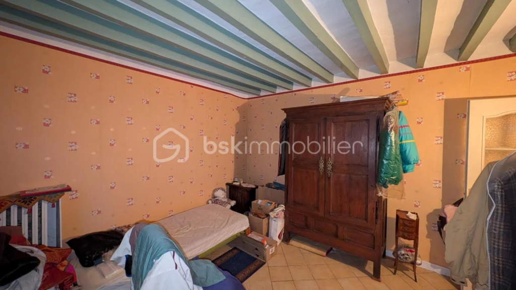 QzfcvIqESUY4a056b3GlcFxpP6zTHIa754DYErTK.jpg