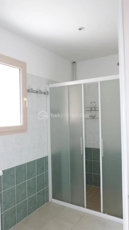 SXGPORlZmpVdoKTIBnR6DX32D5EvB5tAaZ317IHd.jpg