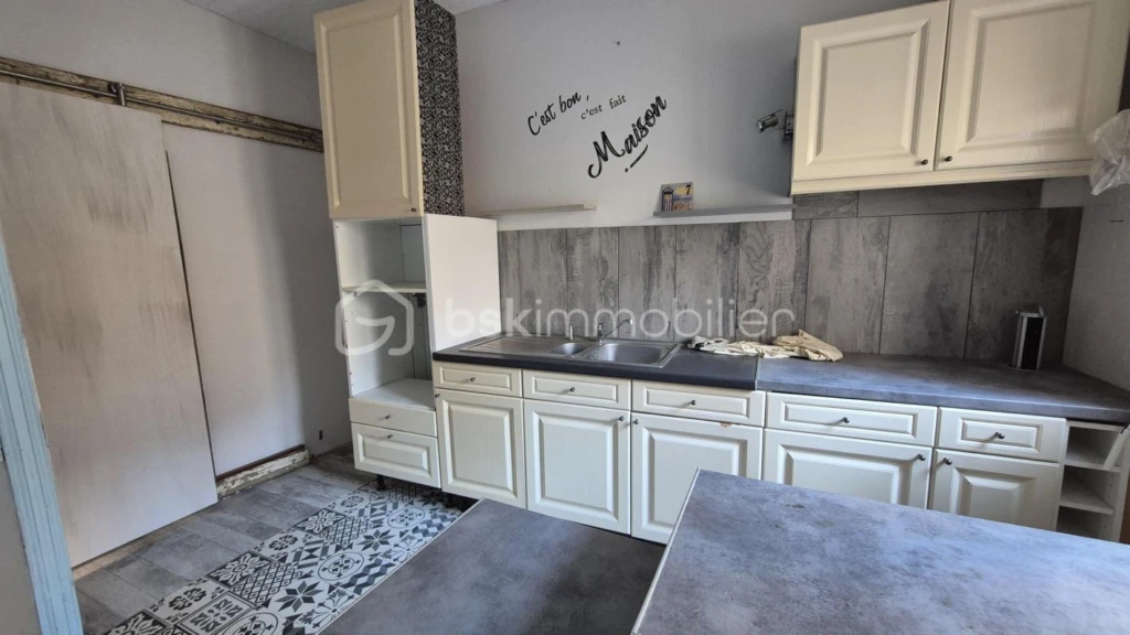 ovNADA538FpReqzFhk3HB4XDmc1BdJcRHOAP74CR.jpg