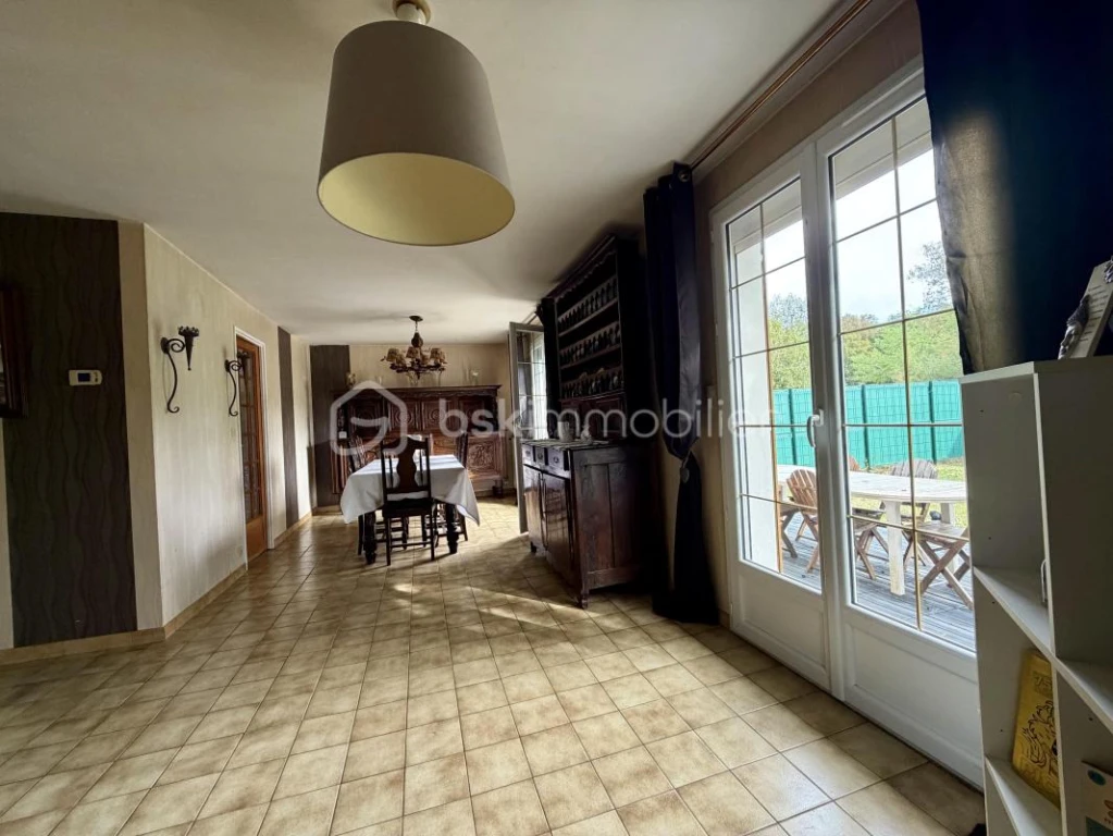 leYTLthkEItzIFDQBUvA60OK3yPW5f0v3Fe0Yccp.jpg