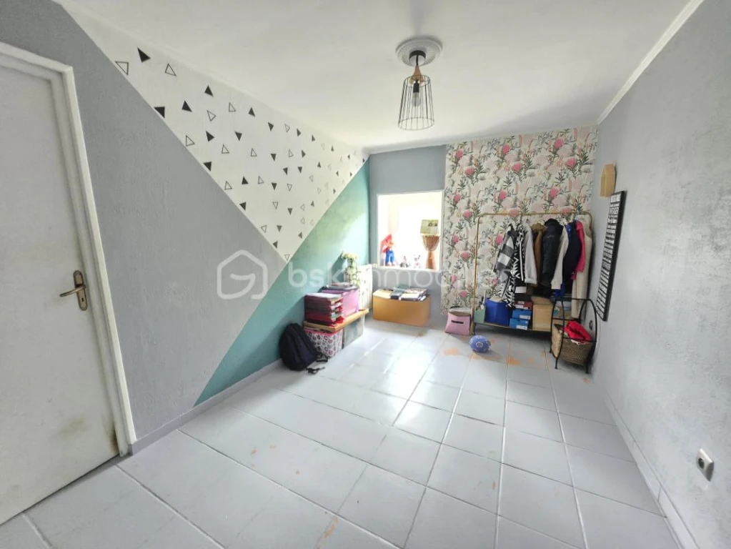 SYEtFlEVLgiQmTM5ByZCTO9uKo0zGGRf6EaGPlLR.jpg